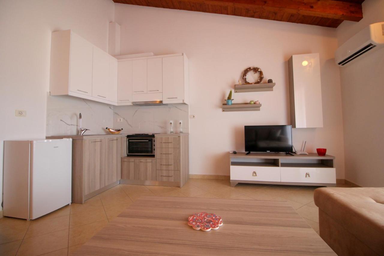 Atlantis Apartments Саранде Екстериор снимка
