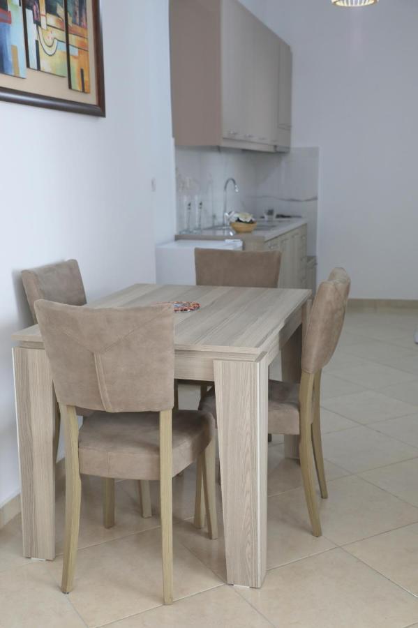 Atlantis Apartments Саранде Екстериор снимка