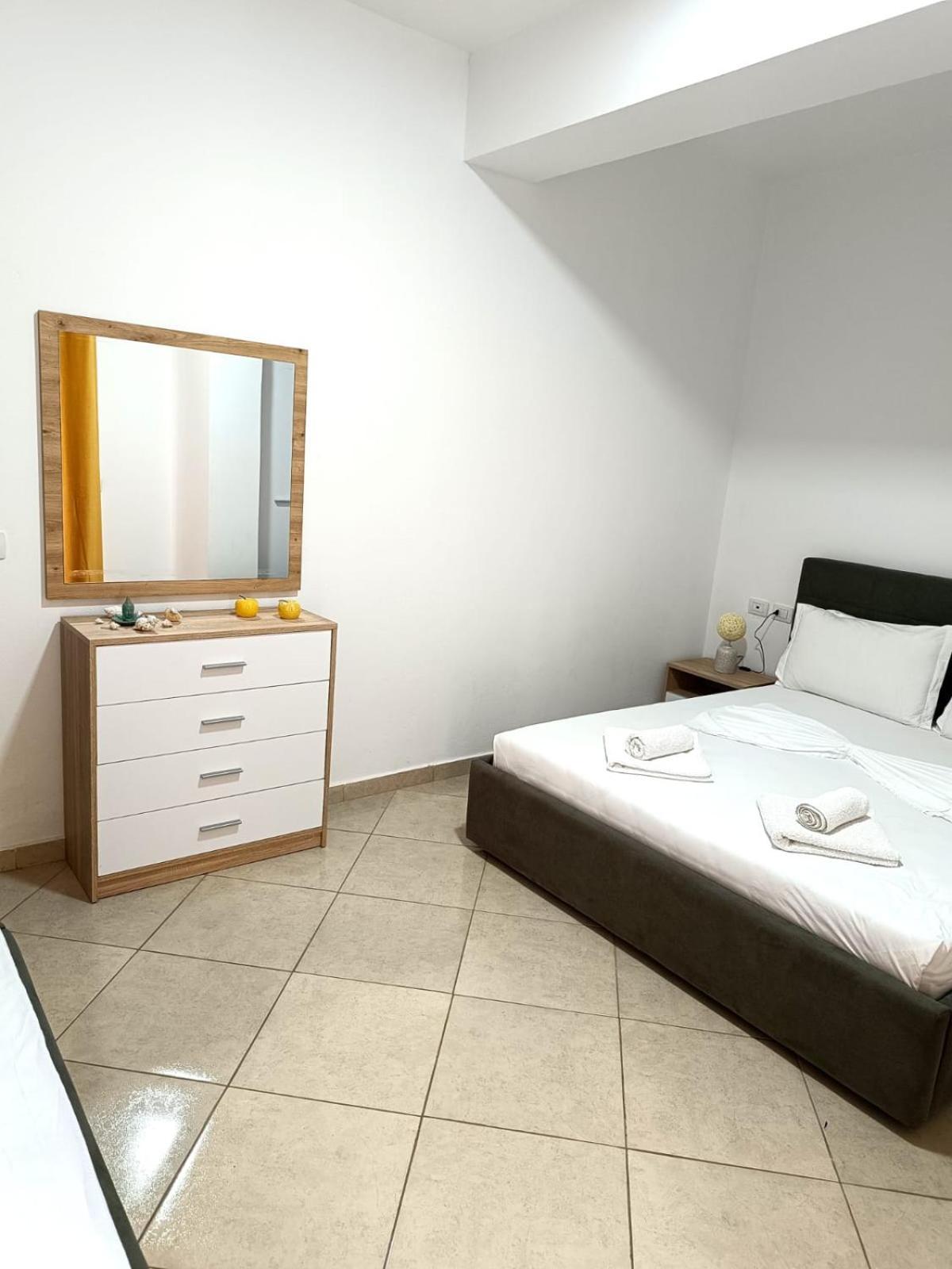 Atlantis Apartments Саранде Екстериор снимка